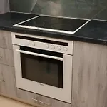 Petrit 2 Apartman *