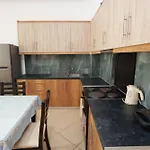 Petrit 2 Apartman *