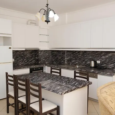 Petrit 2 Apartment
