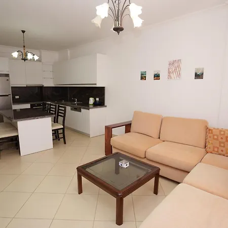 Petrit 2 Apartment