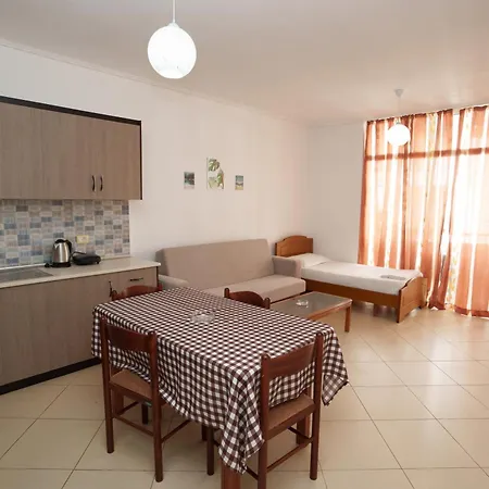 Petrit 2 Sarande