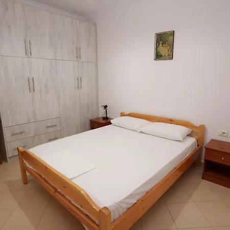 Petrit 2 Apartment