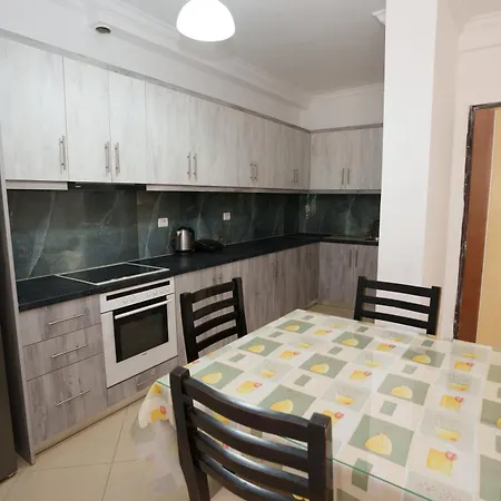Petrit 2 Apartment *