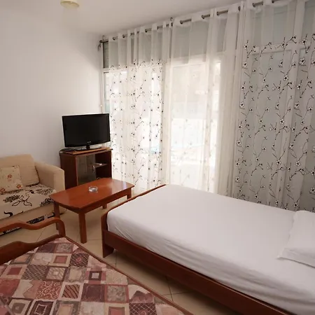 Apartment Petrit 2 *