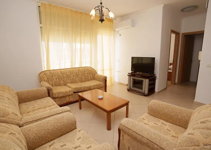 Apartament Petrit 2 *