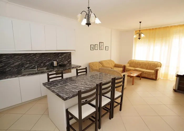 Petrit 2 Apartament *