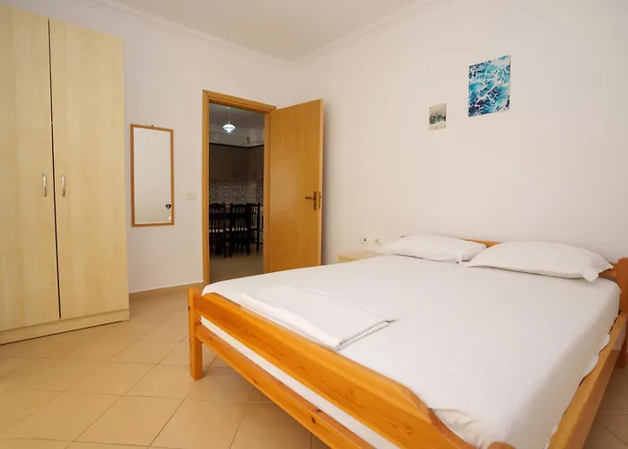 Petrit 2 Appartamento *